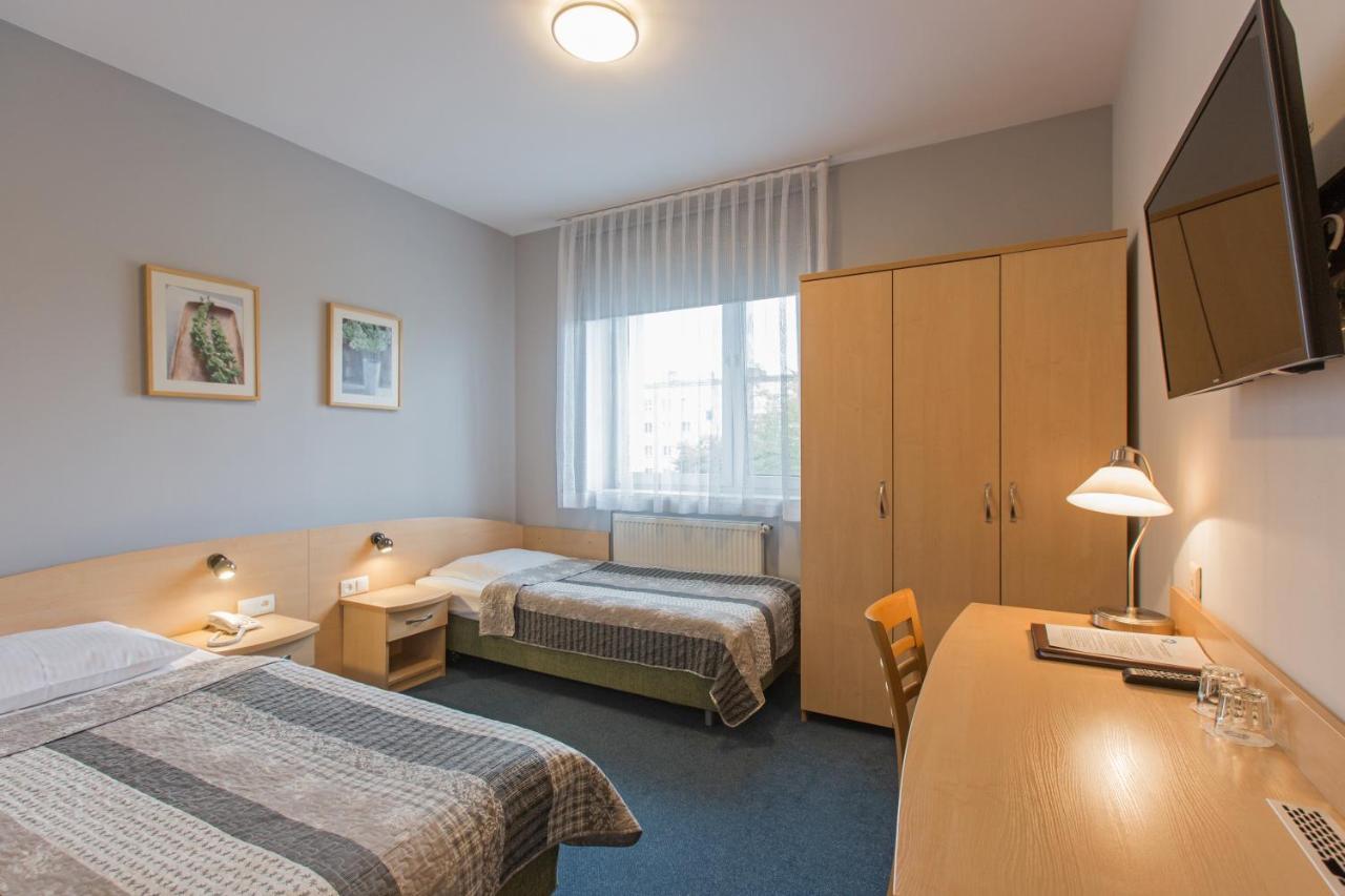 Hotel Labedy Gliwice Exterior foto